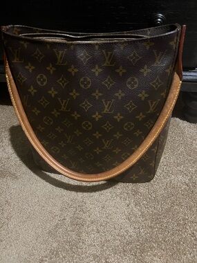 Louis Vuitton looping GM Shoulder bag